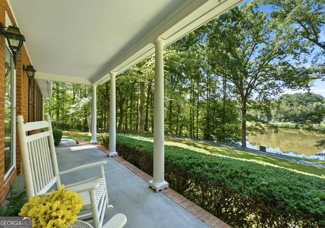 Photo 2 of Single family home for sale at 2306 E Cherokee Dr, Woodstock, GA 30188 | MLS# 10838311 | Listing updated on 2026-10-08