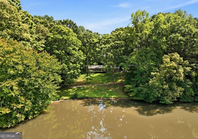 Photo 3 of Single family home for sale at 2306 E Cherokee Dr, Woodstock, GA 30188 | MLS# 10838311 | Listing updated on 2026-10-08