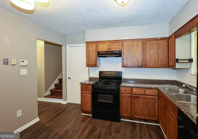 Photo 3 of Single family home for sale at 7362 Penland Dr, Riverdale, GA 30296 | MLS# 10840177 | Listing updated on 2026-09-18