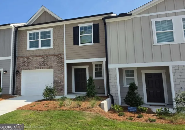 Townhouse for sale at 1100 Lucienne Blvd, Auburn, GA 30011 | MLS# 10849645