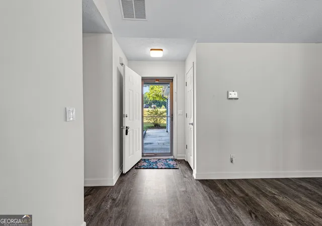 Photo 3 of Single family home for sale at 185 Hayward Bishop Way, Senoia, GA 30276 | MLS# 10839717 | Listing updated on 2026-09-17