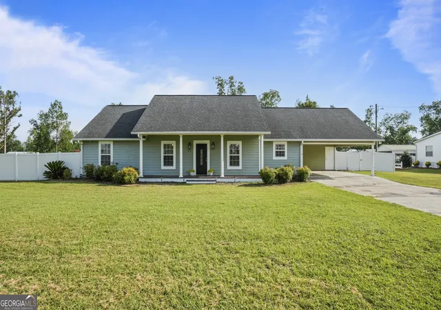 Photo 1 of Single family home for sale at 415 Walter St, Odum, GA 31555 | MLS# 10802013 | Listing updated on 2026-09-18