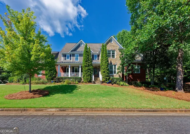 Photo 1 of Single family home for sale at 2721 Rustling Pines Ct Ne, Marietta, GA 30062 | MLS# 10847645 | Listing updated on 2026-10-07