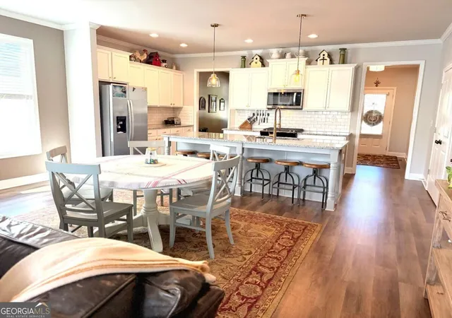Photo 4 of Single family home for sale at 4017 Windsor Trl, Gainesville, GA 30506 | MLS# 10845472 | Listing updated on 2026-09-28