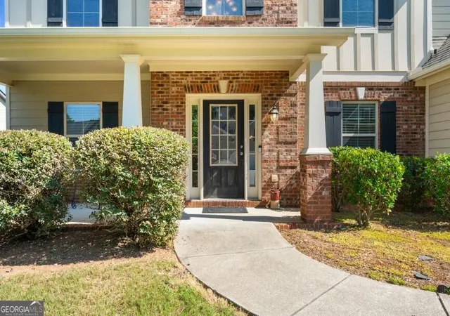 Photo 3 of Single family home for sale at 6545 Oak Highlands Ct, Cumming, GA 30041 | MLS# 10841375 | Listing updated on 2026-10-05