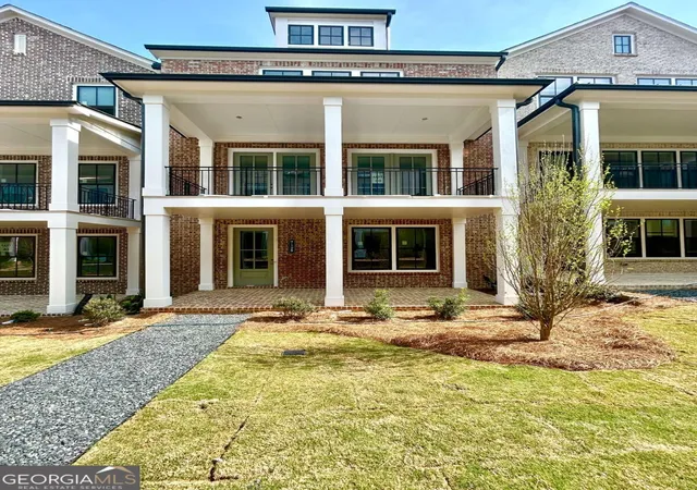 Photo 3 of Sale Pending at 2194 Wexford Dr #35, Brookhaven, GA 30319 | MLS# 10837893 | Listing updated on 2026-09-08