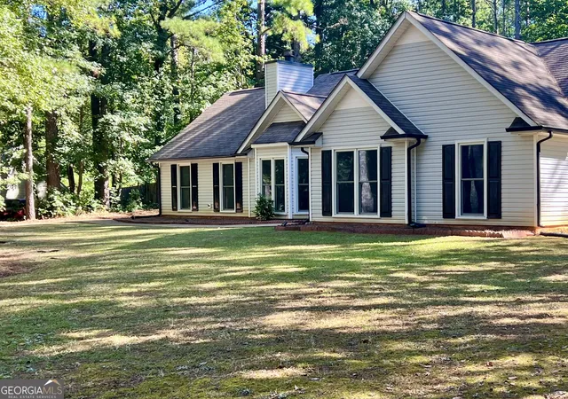 Photo 2 of Single family home for sale at 37 Jeb Stuart Dr, Newnan, GA 30265 | MLS# 10842867 | Listing updated on 2026-09-12