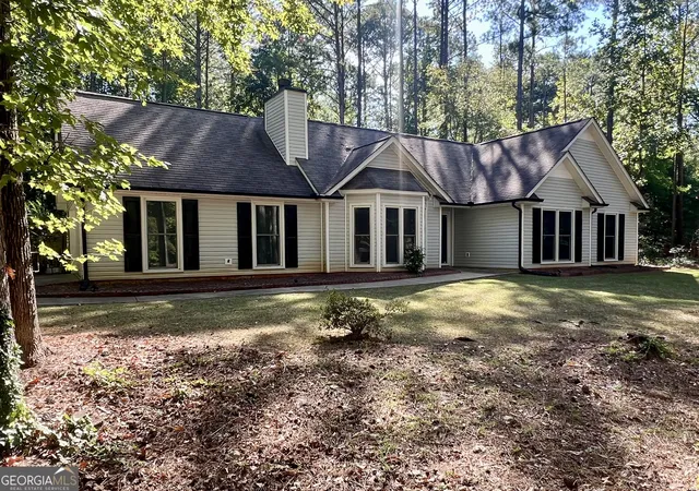 Photo 3 of Single family home for sale at 37 Jeb Stuart Dr, Newnan, GA 30265 | MLS# 10842867 | Listing updated on 2026-09-12