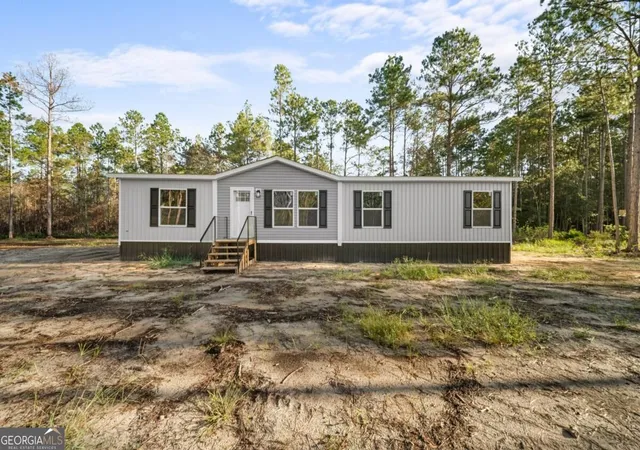 Photo 1 of Manufactured home for sale at 204 Hart Rd, Glennville, GA 30427 | MLS# 10850482 | Listing updated on 2026-10-17