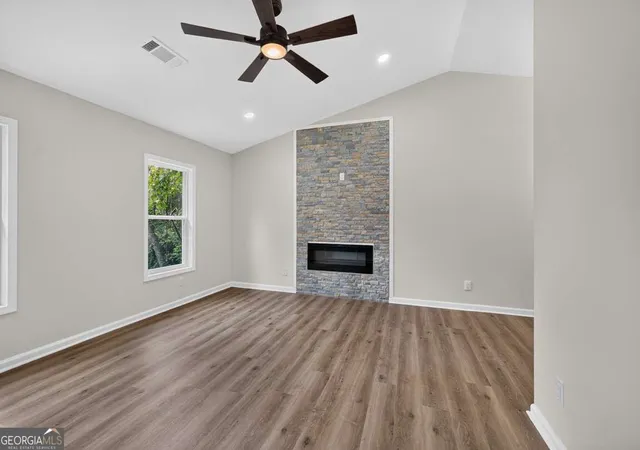 Photo 3 of Single family home for sale at 3321 Eastwood Trl, Snellville, GA 30078 | MLS# 10840085 | Listing updated on 2026-09-18