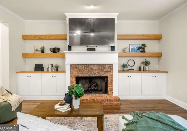 Photo 4 of Single family home for sale at 4331 Oakdale Vinings Cir SE, Smyrna, GA 30080 | MLS# 10850128 | Listing updated on 2026-10-09