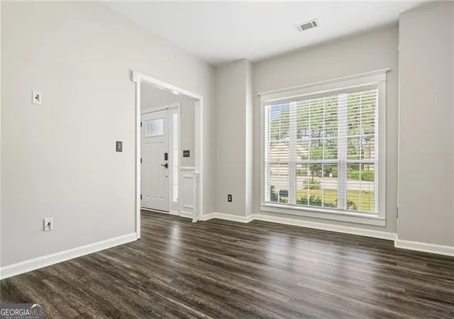 Photo 4 of Single family home for sale at 18 Creek Branch Ct, Acworth, GA 30101 | MLS# 10824555 | Listing updated on 2026-10-07