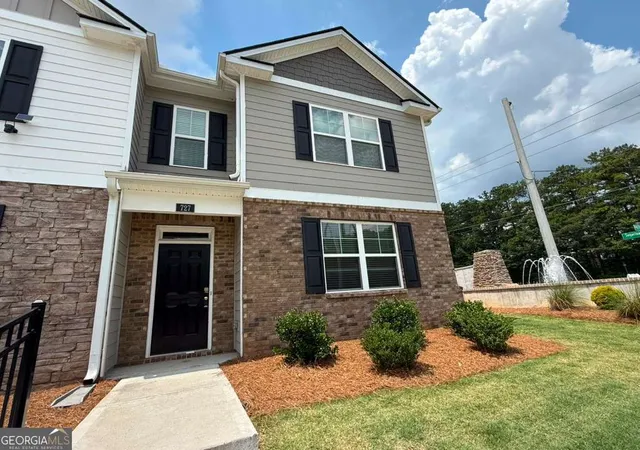 Photo 3 of Townhouse for sale at 727 Aura Trl, Lawrenceville, GA 30045 | MLS# 10837529 | Listing updated on 2026-09-14