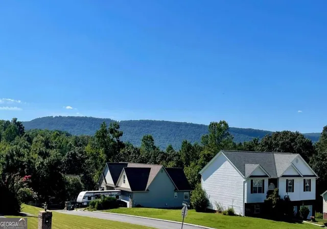 Photo 4 of Single family home for sale at 301 Hidden Oaks Dr, Flintstone, GA 30725 | MLS# 10848516 | Listing updated on 2026-10-02