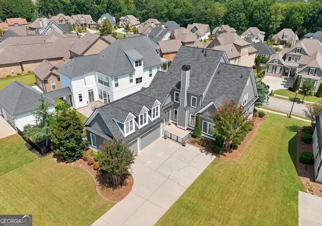 Photo 2 of Single family home for sale at 2420 Green Mountain Dr, Braselton, GA 30517 | MLS# 10838721 | Listing updated on 2026-10-08