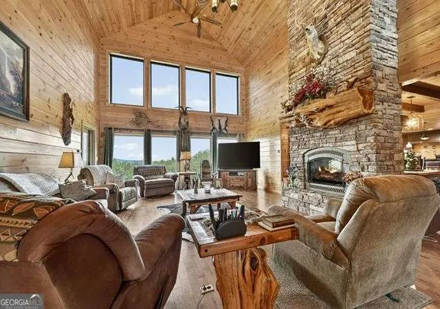 Photo 3 of Mansion for sale at 384 Dean Rd, Mineral Bluff, GA 30559 | MLS# 10786325 | Listing updated on 2026-09-10