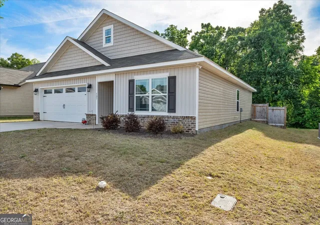 Photo 2 of Single family home for sale at 137 Red Tail Cir, Byron, GA 31008 | MLS# 10838577 | Listing updated on 2026-09-02