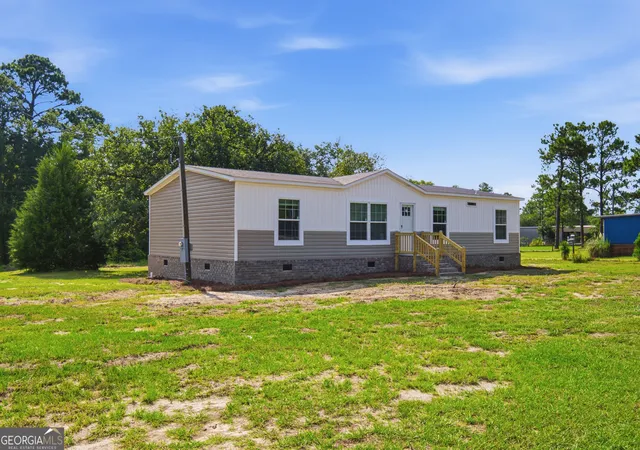 Photo 2 of Manufactured home for sale at 1137 5th Avenue, Twin City, GA 30471 | MLS# 10840234 | Listing updated on 2026-09-18