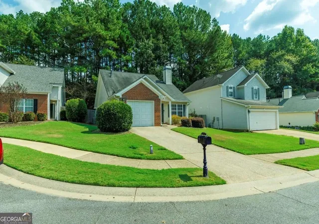 Photo 3 of Single family home for sale at 216 Park Pl, Woodstock, GA 30189 | MLS# 10851324 | Listing updated on 2026-10-07