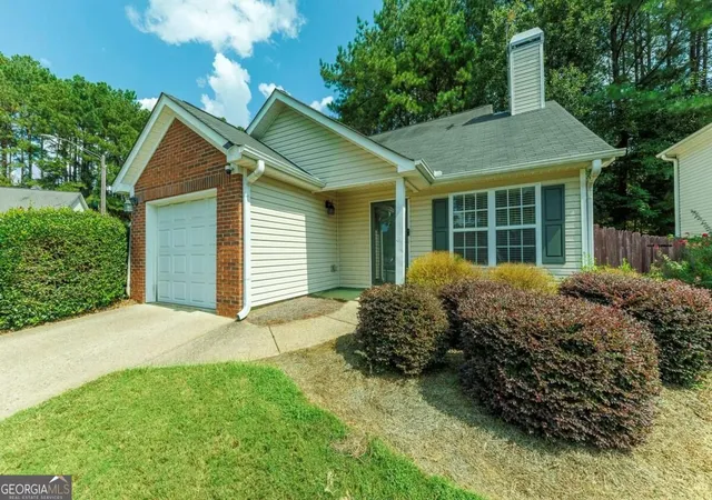 Photo 4 of Single family home for sale at 216 Park Pl, Woodstock, GA 30189 | MLS# 10851324 | Listing updated on 2026-10-07