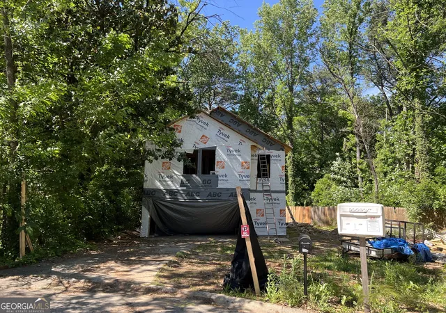 Photo 2 of Single family home for sale at 3941 Magnolia Ln, Forest Park, GA 30297 | MLS# 10803544 | Listing updated on 2026-09-05