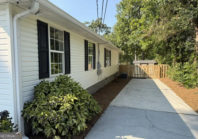Photo 3 of Single family home for sale at 106 Robin St NW, Rome, GA 30165 | MLS# 10841076 | Listing updated on 2026-09-20