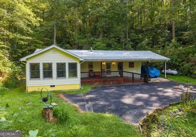 Photo 3 of Single family home for sale at 250 Mccollum Rd #1R, Ellijay, GA 30540 | MLS# 10853248 | Listing updated on 2026-09-28