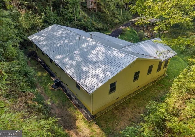 Photo 4 of Single family home for sale at 250 Mccollum Rd #1R, Ellijay, GA 30540 | MLS# 10853248 | Listing updated on 2026-09-28