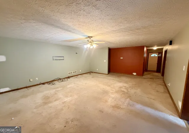 Photo 3 of Single family home for sale at 95 White Acres Dr, Stockbridge, GA 30281 | MLS# 10839600 | Listing updated on 2026-10-03