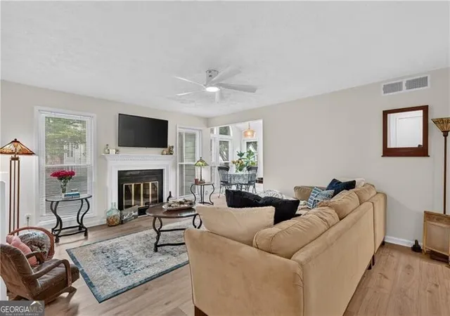 Photo 2 of Condo for sale at 1005 Cyn Point Cir, Roswell, GA 30076 | MLS# 10848687 | Listing updated on 2026-10-09