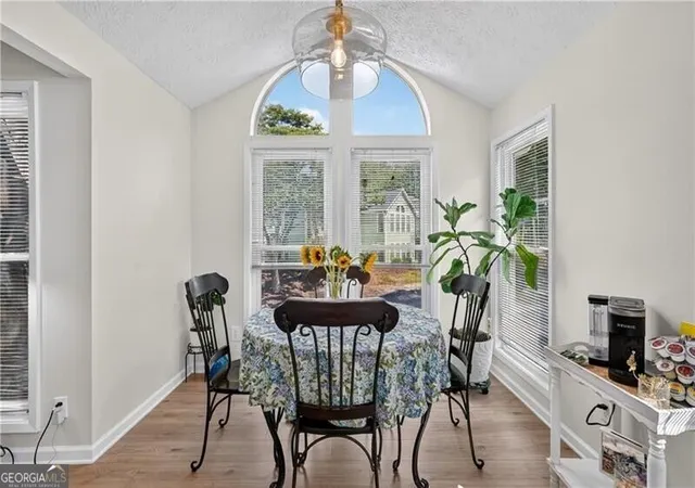 Photo 4 of Condo for sale at 1005 Cyn Point Cir, Roswell, GA 30076 | MLS# 10848687 | Listing updated on 2026-10-09