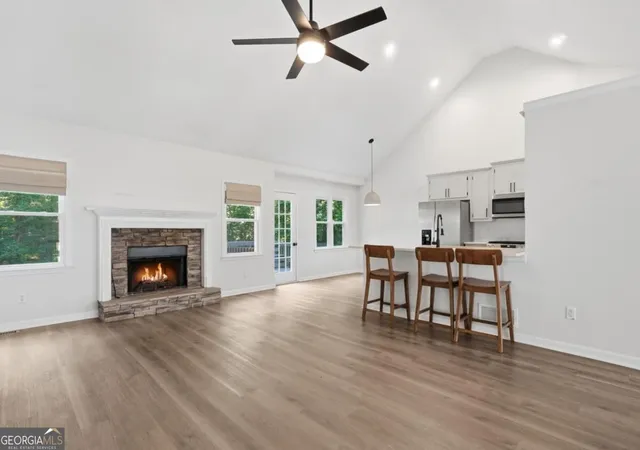 Photo 4 of Single family home for sale at 1003 Queensbury Run, Acworth, GA 30102 | MLS# 10840467 | Listing updated on 2026-10-06