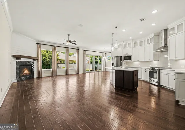 Photo 3 of Single family home for sale at 105 Sheridan Dr, Woodstock, GA 30189 | MLS# 10850775 | Listing updated on 2026-10-09