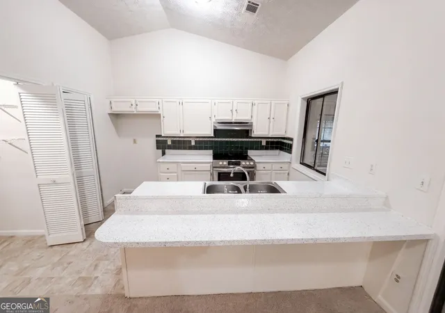 Photo 2 of Sale Pending at 5330 Garvey Dr, Fairburn, GA 30213 | MLS# 10848835 | Listing updated on 2026-09-29