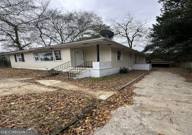 Photo 1 of Single family home for sale at 3349 Pio Nono Cir, Macon, GA 31206 | MLS# 10841620 | Listing updated on 2026-09-08