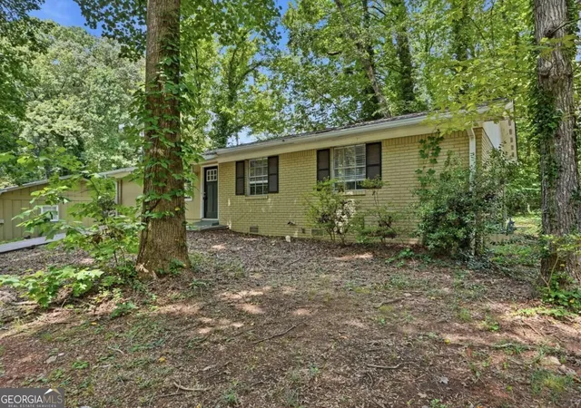 Photo 3 of Single family home for sale at 4448 Malibu Dr, Decatur, GA 30035 | MLS# 10831115 | Listing updated on 2026-09-20