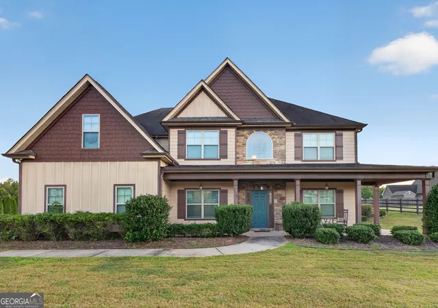 Photo 1 of Single family home for sale at 117 Palomino Dr, Newnan, GA 30265 | MLS# 10844029 | Listing updated on 2026-10-07