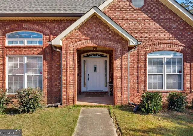 Photo 3 of Single family home for sale at 609 Links View Dr, Bonaire, GA 31005 | MLS# 10832096 | Listing updated on 2026-09-18