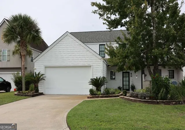 Photo 2 of Single family home for sale at 256 Bottlebrush Walk, Brunswick, GA 31525 | MLS# 10872318 | Listing updated on 2026-10-28