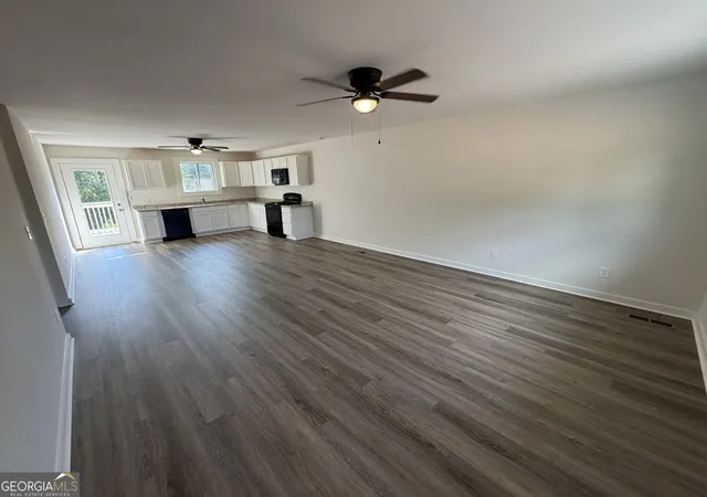 Photo 3 of Single family home for sale at 204 Jim Grizzle Rd, Royston, GA 30662 | MLS# 10842740 | Listing updated on 2026-10-03