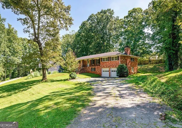 Photo 2 of Single family home for sale at 6301 Allen Rd Sw, Mableton, GA 30126 | MLS# 10844150 | Listing updated on 2026-09-11