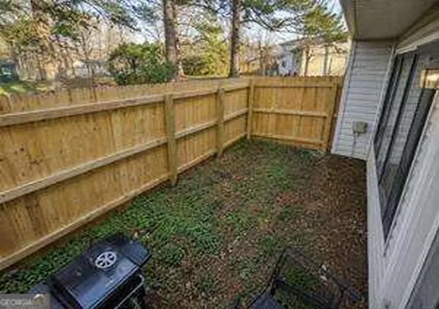 Photo 3 of Townhouse for sale at 273 Country Clb Dr, Jonesboro, GA 30238 | MLS# 10838441 | Listing updated on 2026-09-16