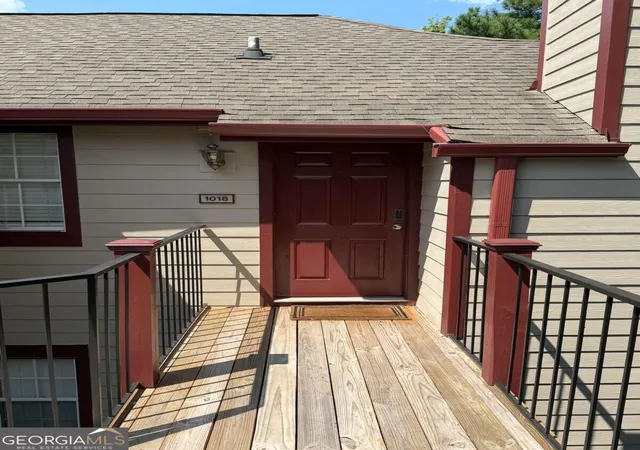 Listing Photo 4 - Condo for sale in building located at 1018 Sandy Ln Dr NE, Johns Creek, GA 30022