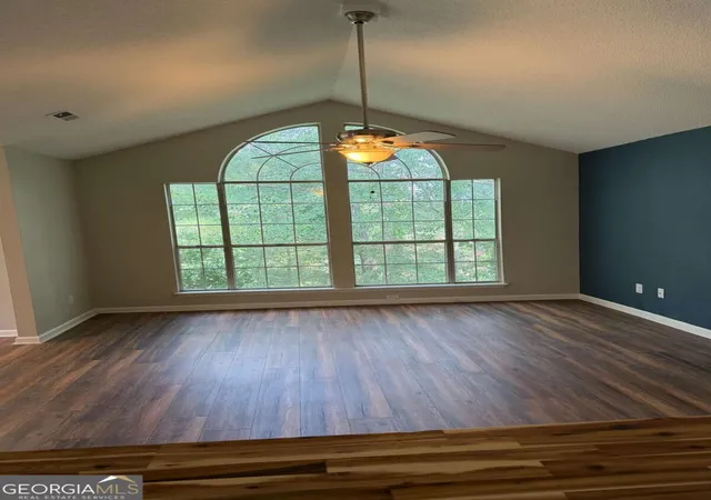 Listing Photo 5 - Condo for sale in building located at 1018 Sandy Ln Dr NE, Johns Creek, GA 30022