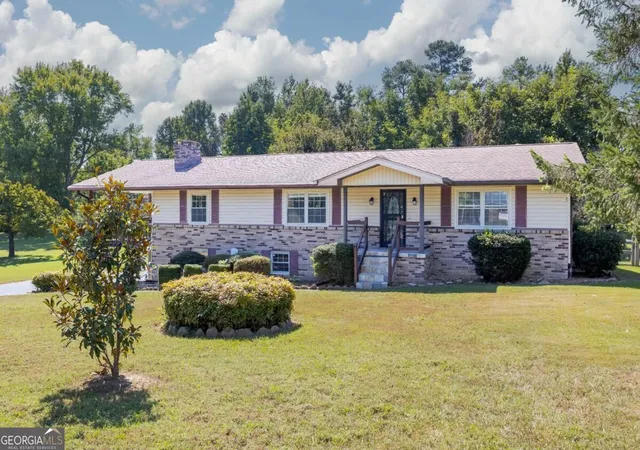 Photo 1 of Single family home for sale at 63 Sunset Dr, Ringgold, GA 30736 | MLS# 10847726 | Listing updated on 2026-09-18
