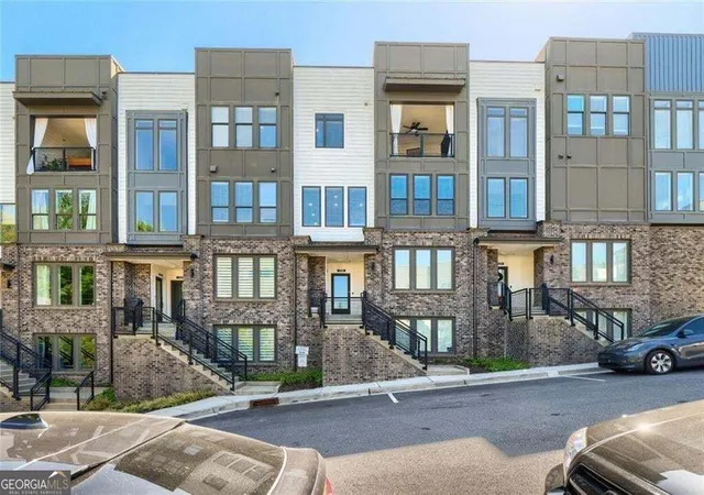 Photo 3 of Condo for sale at 1050 Stacks Ave Se #1506, Atlanta, GA 30315 | MLS# 10844859 | Listing updated on 2026-09-25
