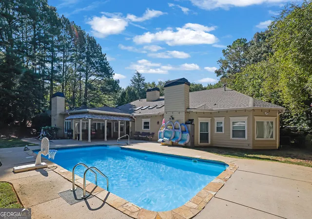 Photo 2 of Single family home for sale at 1010 Little River Way, Alpharetta, GA 30004 | MLS# 10836550 | Listing updated on 2026-09-28