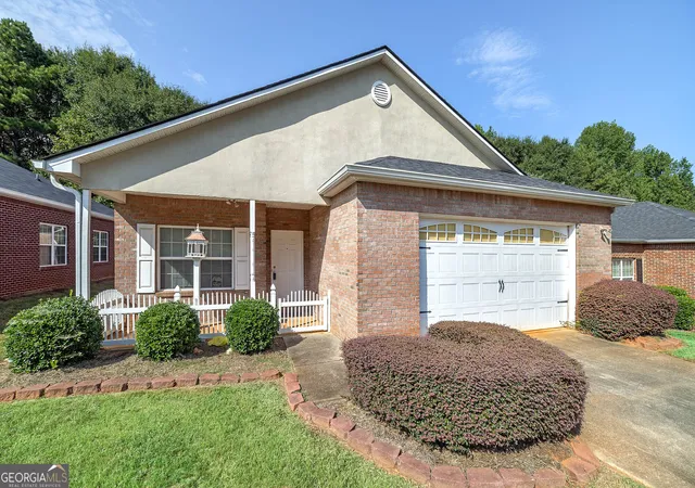 Photo 1 of Single family home for sale at 140 Astilbe Meadow Dr, Locust Grove, GA 30248 | MLS# 10818441 | Listing updated on 2026-10-02