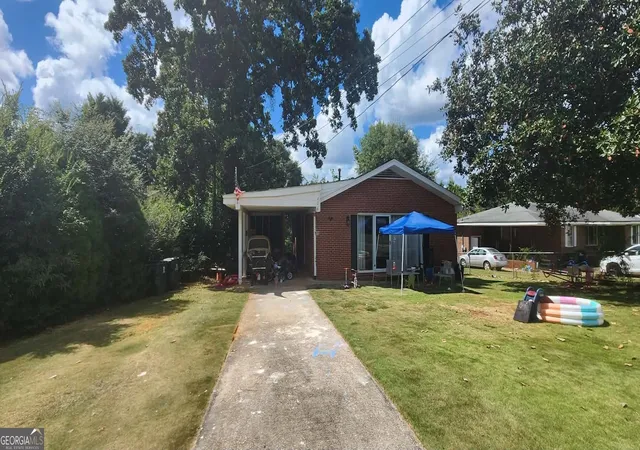 Photo 2 of Single family home for sale at 605 Peachtree Dr, Thomaston, GA 30286 | MLS# 10832305 | Listing updated on 2026-09-14