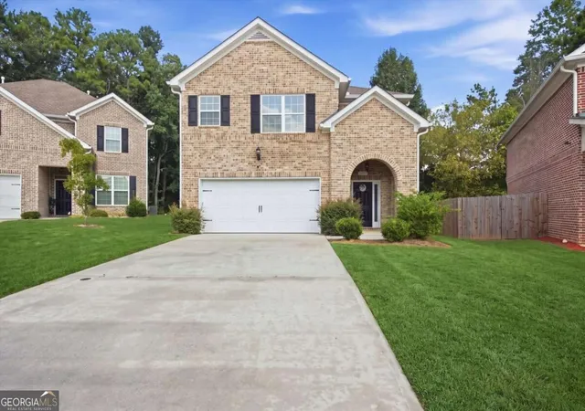 Photo 1 of Sale Pending at 564 Sprayberry Dr, Stockbridge, GA 30281 | MLS# 10850501 | Listing updated on 2026-10-01